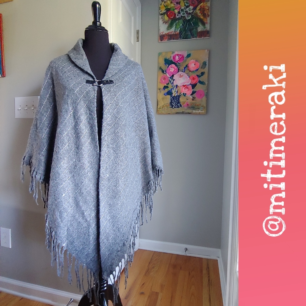 Andrew Marc Grey Fringe Poncho One Size